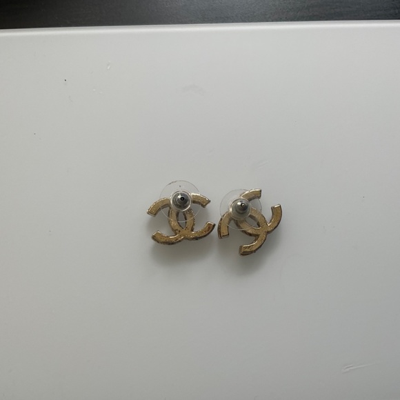 Chanel CC Logo earrings gold - Picture 3 of 4
